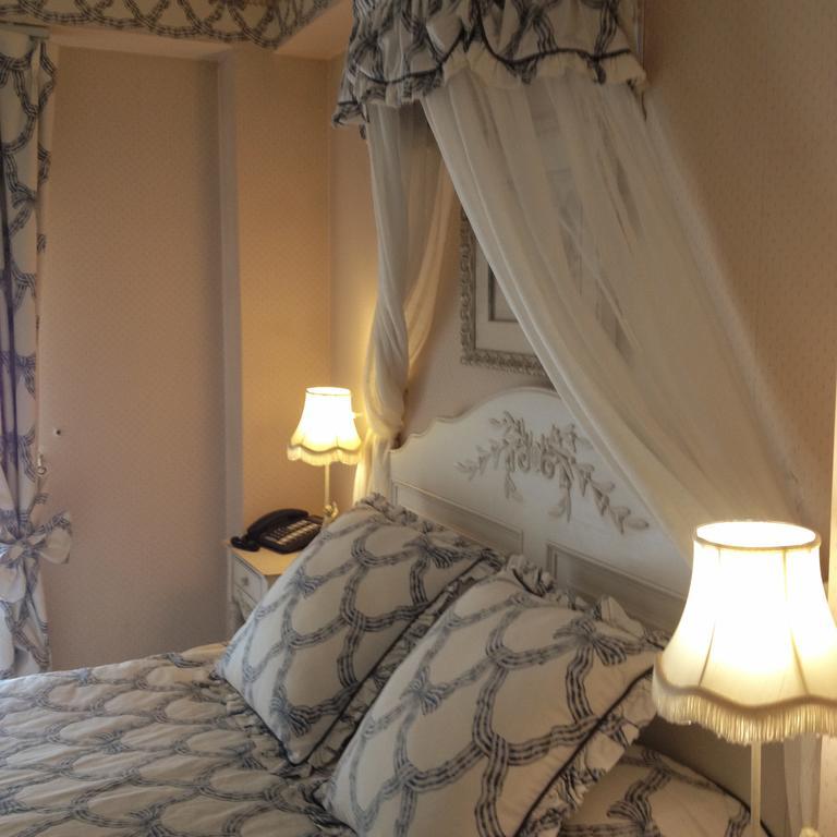 Hostellerie Du Prieure サン・プリ エクステリア 写真