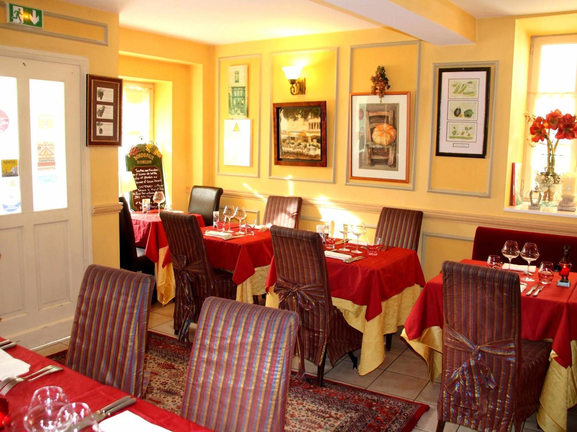 Hostellerie Du Prieure サン・プリ エクステリア 写真