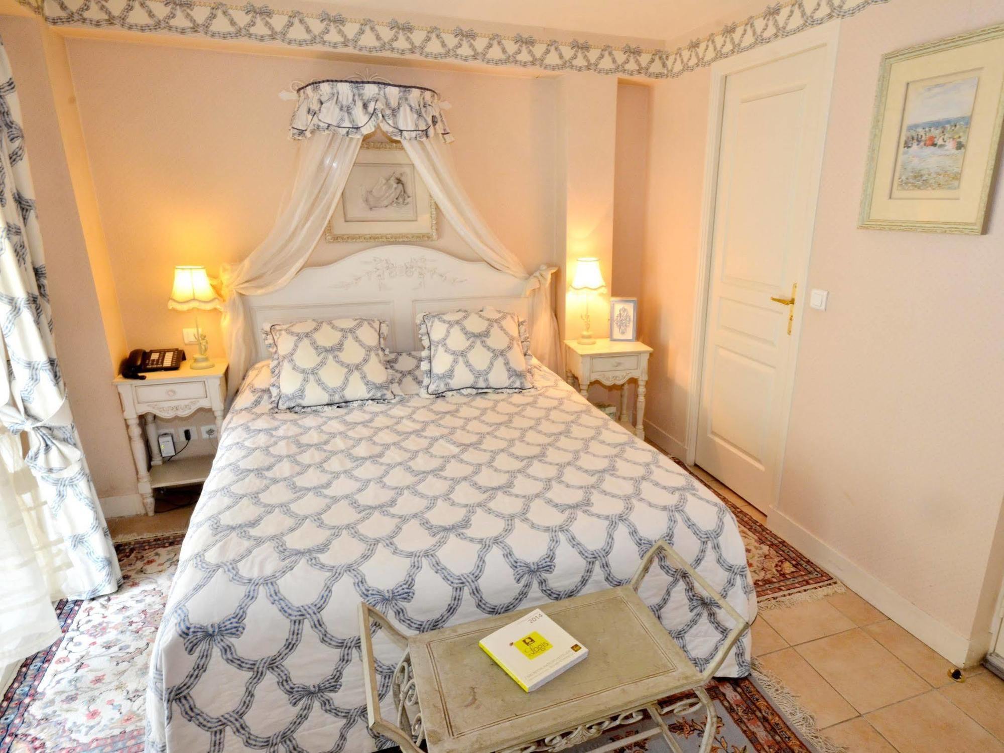 Hostellerie Du Prieure サン・プリ エクステリア 写真